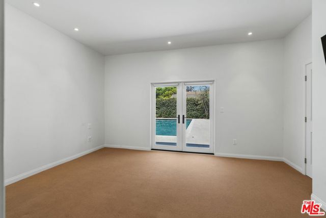 5705 Sunnyslope Avenue, Valley Glen CA: https://media.crmls.org/mediaz/68e72568-baf1-4f4a-b285-79d408291243.jpg