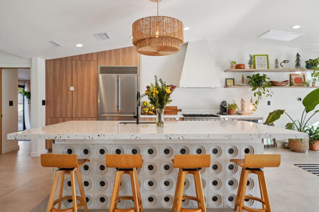 3864 E Calle San Raphael