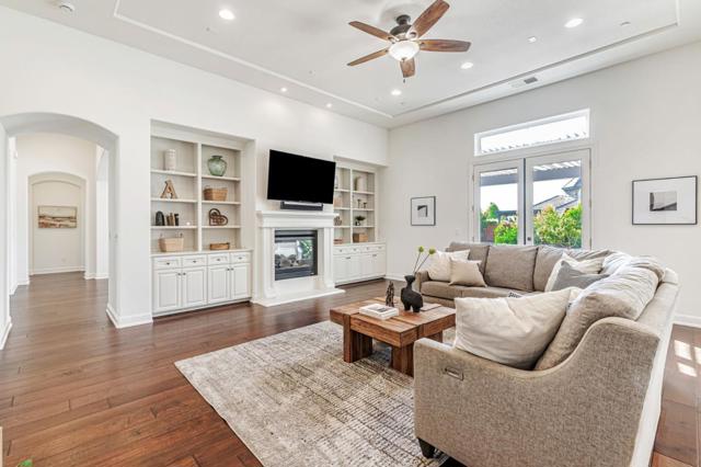 325 Peebles Avenue, Morgan Hill CA: https://media.crmls.org/mediaz/68e73aad-b459-4833-92a5-4f8c4fd6e033.jpg