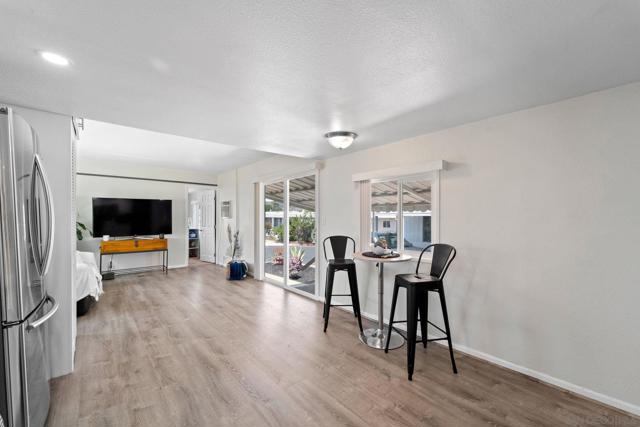 1515 Capalina Rd, San Marcos CA: https://media.crmls.org/mediaz/68e755e5-3107-4901-b85f-b7d908618432.jpg