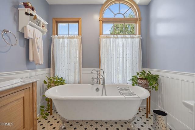 Detail Gallery Image 21 of 72 For 6150 Baja Vista Dr, Somis,  CA 93066 - 7 Beds | 5/2 Baths