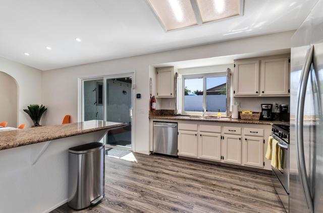 45603 Sutter Creek Road, Indio CA: https://media.crmls.org/mediaz/68e7c55c-dc3b-462f-8c6d-8a1fff55a07d.jpg