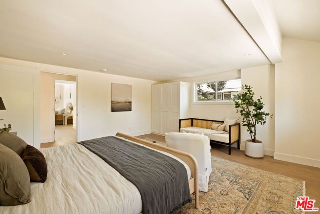 7401 Costello Avenue, Van Nuys CA: https://media.crmls.org/mediaz/68e867b8-238d-4c3f-8115-949487169694.jpg