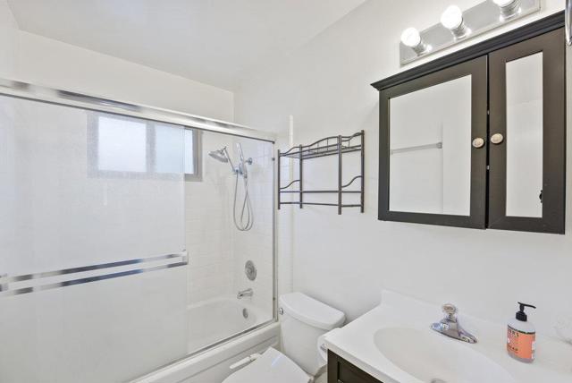 1455 45th Avenue, Capitola CA: https://media.crmls.org/mediaz/68e98a55-a8d6-4eeb-996d-549a0c94aa91.jpg