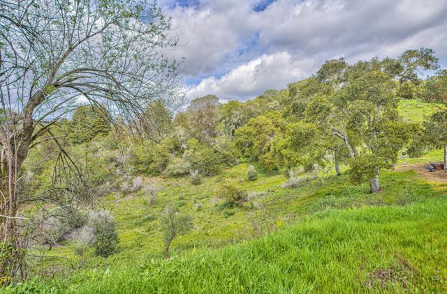 420 Yellowbrick Road, Watsonville CA: https://media.crmls.org/mediaz/68ea29ad-401b-4762-85fb-61699bfbfcdd.jpg