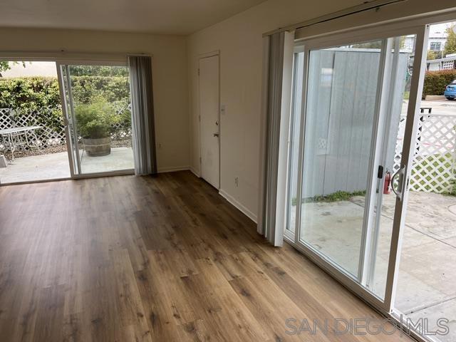 445 Mesa Way - photo 2