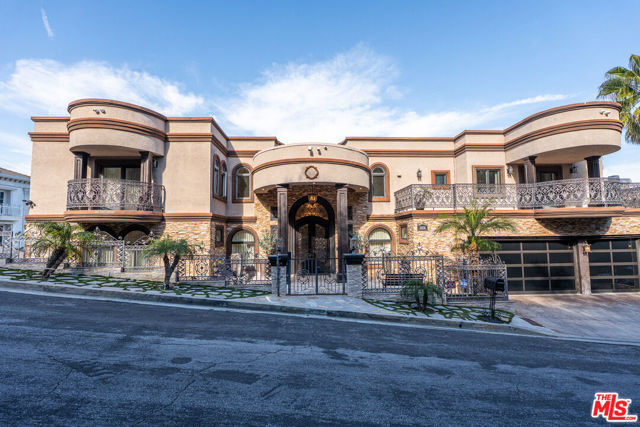 Photo of 11131 Mountcastle Drive, Studio City, CA 91604