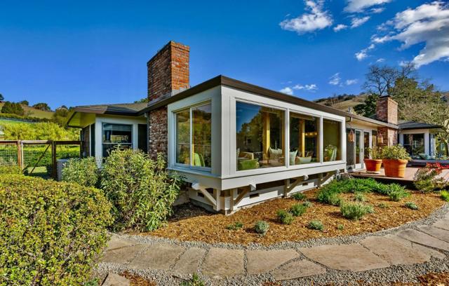 17755 Corral Del Cielo Road,  CA: https://media.crmls.org/mediaz/68eab4f4-4591-46f4-9d9d-e50c376af11f.jpg