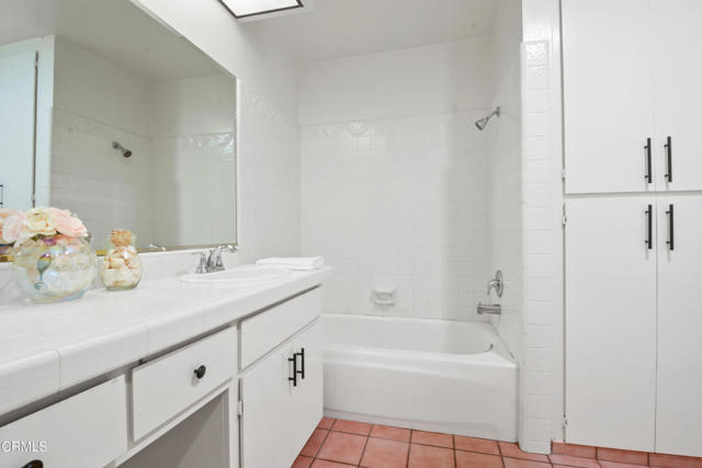 24242 Santa Clara Avenue, Dana Point CA: https://media.crmls.org/mediaz/68eb36ba-20b4-4d4a-b6b3-37df0ffcc3fc.jpg