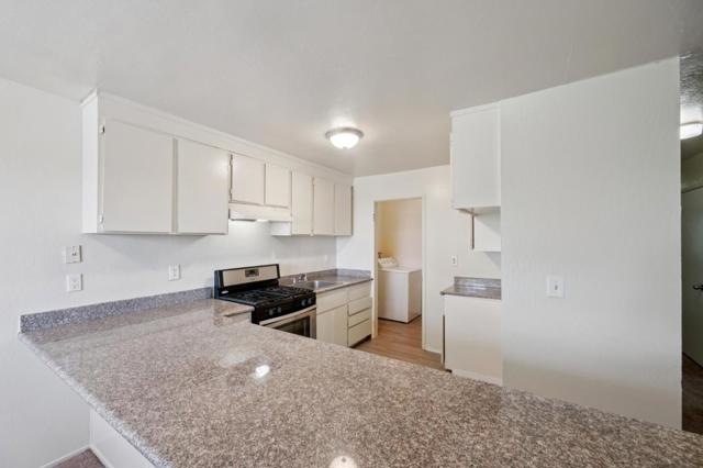 4624 Fairfax Avenue, Oakland CA: https://media.crmls.org/mediaz/68eb80bf-91a7-4362-befb-e428c6e8c2a3.jpg