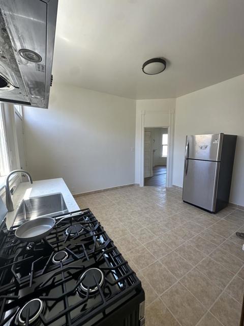 3484 Mission Street, San Francisco CA: https://media.crmls.org/mediaz/68eba6f7-703b-4e0b-adf1-3c9360870be1.jpg