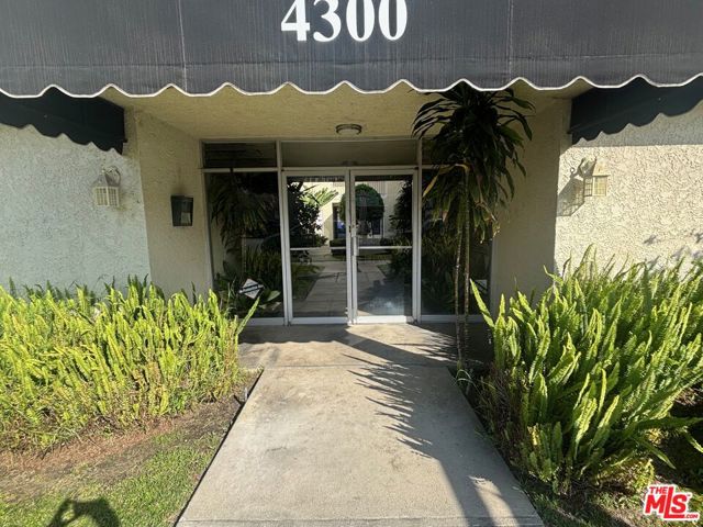 4300 Tujunga Avenue photo 6