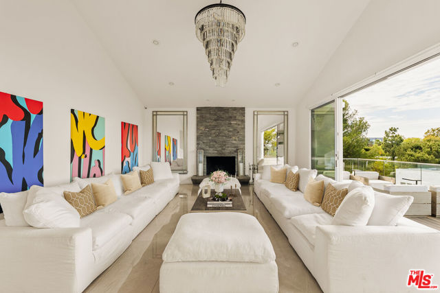 7377 Pyramid Place photo 5