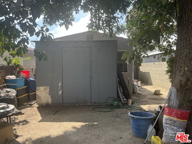 619 W Cherry Street, Compton CA: https://media.crmls.org/mediaz/68ed3ce3-c4c3-4aa3-b9c8-25292729cd60.jpg