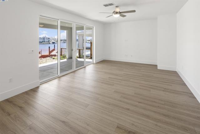 101 Sea Gate Place, Bethel Island CA: https://media.crmls.org/mediaz/68ee4c76-bea5-43af-9703-21a081cb969c.jpg
