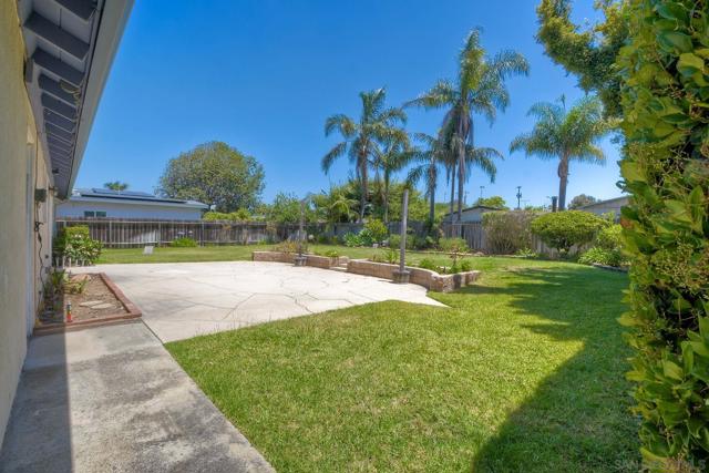 1729 Lahoud, Cardiff by the Sea CA: https://media.crmls.org/mediaz/68eee087-1c29-46ba-8a65-05f86290d2a2.jpg