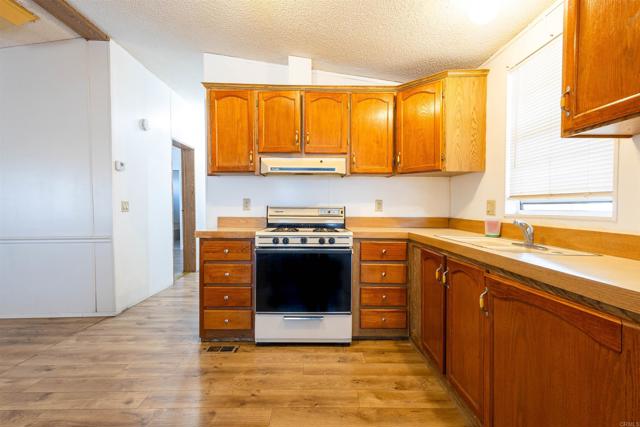 Detail Gallery Image 9 of 49 For 2151 E Pacheco Bld Spc 80,  Merced,  CA 93635 - 2 Beds | 2 Baths