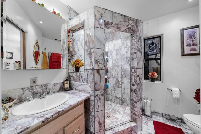 2410 Mount Elena Way, Jamul CA: https://media.crmls.org/mediaz/68efcfd7-2f37-4c5a-9140-36b9456fa102.jpg
