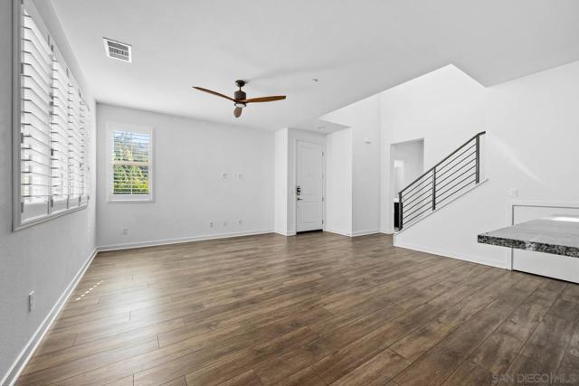 2053 Tango Loop, Chula Vista CA: https://media.crmls.org/mediaz/68f0336f-5570-4aaa-909b-6903a5ddb404.jpg
