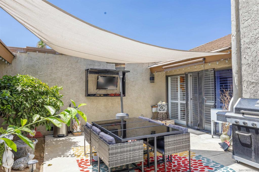 MLS #250044203SD image #10