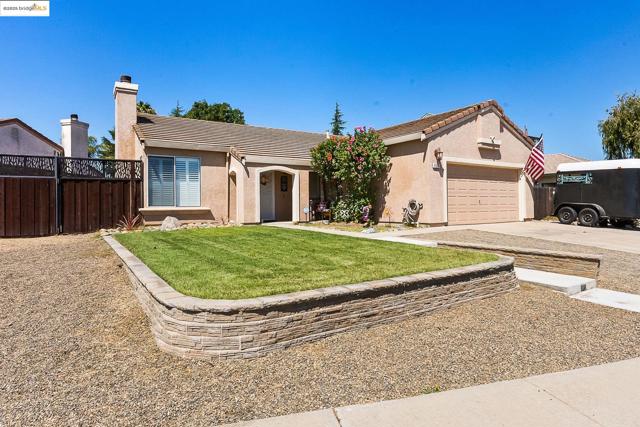 1126 Deerpark Rd, Oakley CA: https://media.crmls.org/mediaz/68f1c24a-d2d6-4c07-b9db-066567391c50.jpg