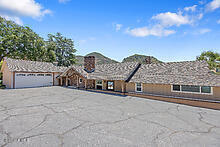 800 Lake Sherwood Drive, Lake Sherwood CA: https://media.crmls.org/mediaz/68f23754-6a5c-4eea-9a9f-adedcf196ac5.jpg