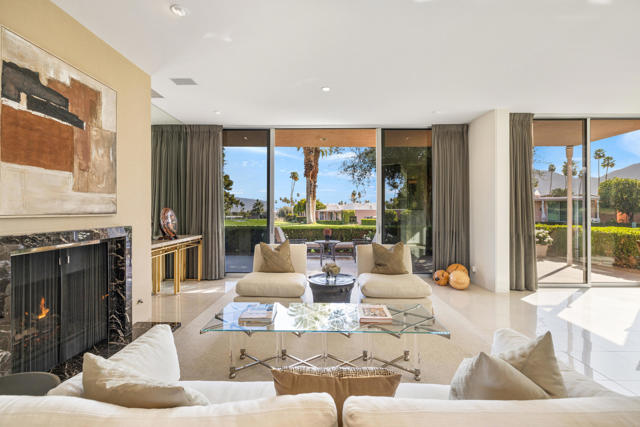 47204 El Agadir, Palm Desert CA: https://media.crmls.org/mediaz/68f258bc-2940-46d2-baf1-fc5170a64b35.jpg