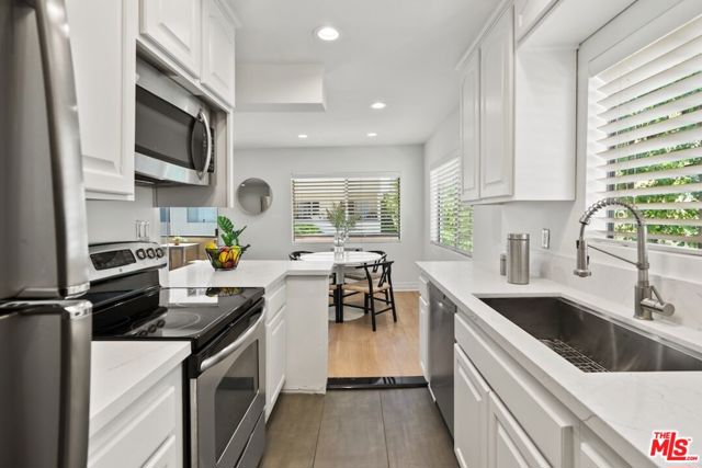 1831 Prosser Avenue, Los Angeles CA: https://media.crmls.org/mediaz/68f2cc9e-159a-4ef8-8ef0-35921a84e0da.jpg