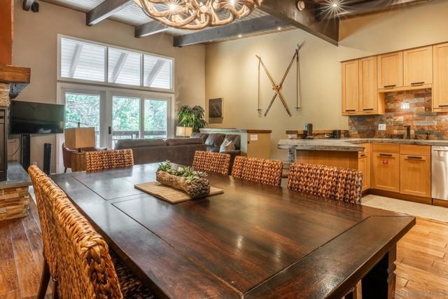 50 Hidden Valley Rd., Mammoth Lakes CA: https://media.crmls.org/mediaz/68f2f844-0953-491f-8c07-08f49dbb5044.jpg