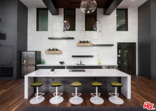 1910 S Union Street, Anaheim CA: https://media.crmls.org/mediaz/68f39e34-3d01-44fb-bfd7-f5ba46aae4d8.jpg