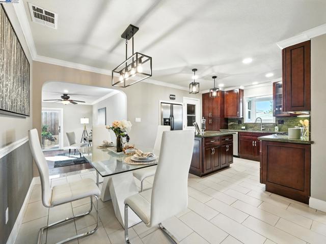 5426 Borgia Rd, Fremont CA: https://media.crmls.org/mediaz/68f4f88d-9d00-4572-b6e1-1bd964782500.jpg