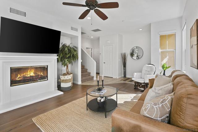 2641 Bellezza Dr, San Diego CA: https://media.crmls.org/mediaz/68f5302f-59eb-4d4e-89e4-dc78a4339439.jpg