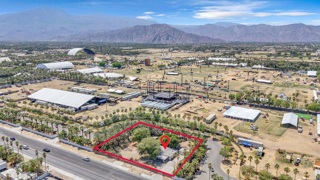 50351 Monroe Street, Indio CA: https://media.crmls.org/mediaz/68f6f2df-490f-463d-bc44-16fe37fd6210.jpg