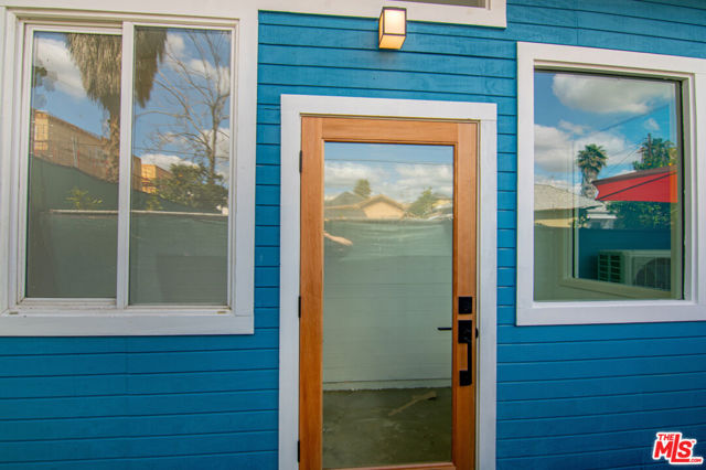 2507 E 1st Street, Los Angeles CA: https://media.crmls.org/mediaz/68f823dd-d298-438b-818c-3c7a5dd0d223.jpg