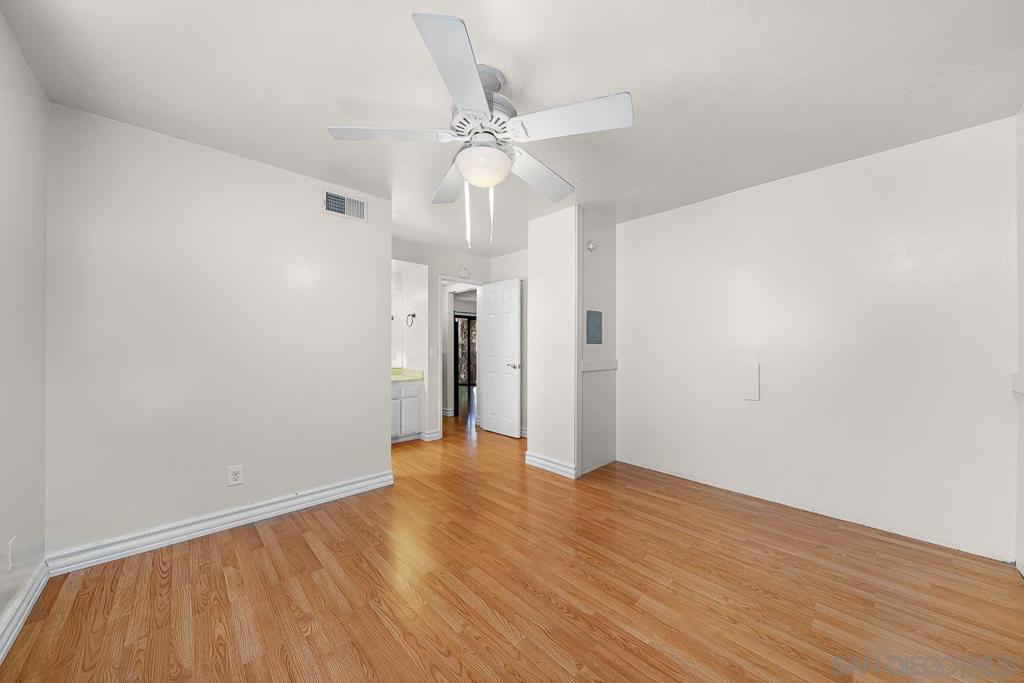 MLS #250042228SD image #9