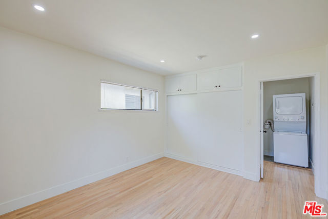 11825 Iowa Avenue, Los Angeles CA: https://media.crmls.org/mediaz/68f95cc4-93c1-4421-99ef-09834528d194.jpg