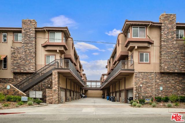 5241 Colodny Drive, Agoura Hills CA: https://media.crmls.org/mediaz/68ff0570-1bb4-4c63-a920-59143767560f.jpg