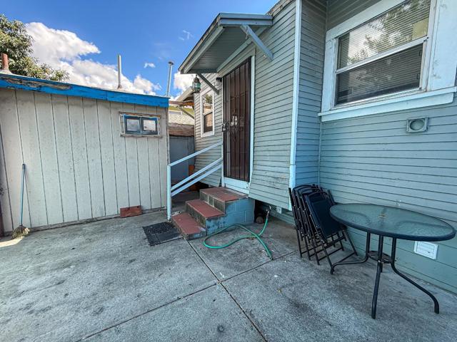 558 A Street, Hayward CA: https://media.crmls.org/mediaz/68ff3122-bf7e-4077-98a8-c06102b4c2e3.jpg