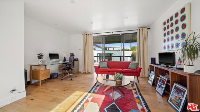2461 Crest View Drive, Los Angeles CA: https://media.crmls.org/mediaz/68ff46a9-eadb-48b7-b7f7-7272fd01d981.jpg