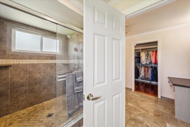 24805 Corte Poco, Salinas CA: https://media.crmls.org/mediaz/68ff6489-5a58-4070-8503-7f62e8d4408e.jpg