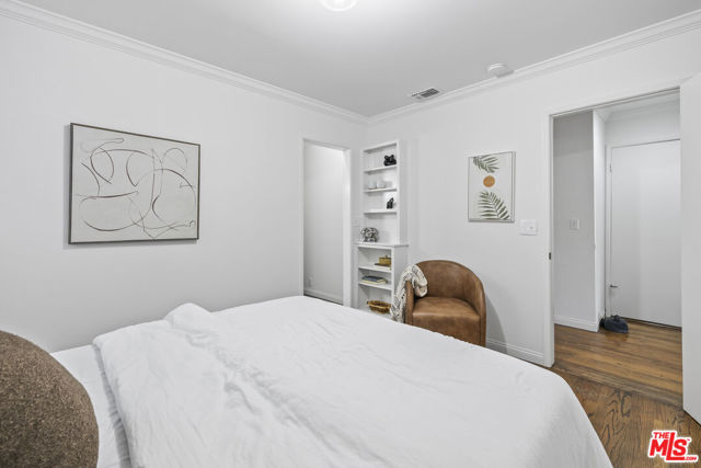 505 Panama Avenue, Long Beach CA: https://media.crmls.org/mediaz/6900fb0c-316d-4c67-a4f5-2395d8cbf13b.jpg