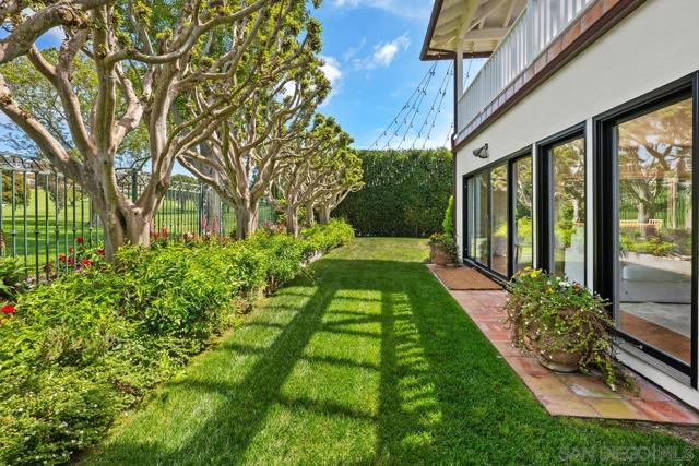 7505 Pepita Way, La Jolla CA: https://media.crmls.org/mediaz/69013928-1453-4d02-9f43-9331900271b1.jpg