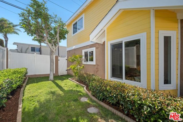 1800 Speyer Lane, Redondo Beach, California 90278, 3 Bedrooms Bedrooms, ,3 BathroomsBathrooms,Residential,Sold,Speyer,23291903