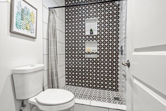 Image 10 of 17 For 958 106th Ave