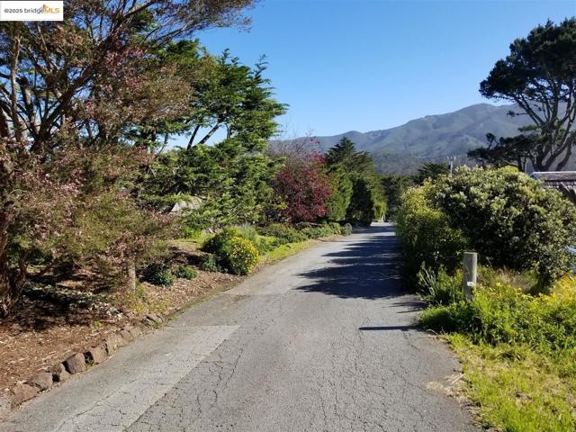1400 Audubon AVE, Montara CA: https://media.crmls.org/mediaz/69021390-a612-493a-ae9a-6324ff4072e1.jpg