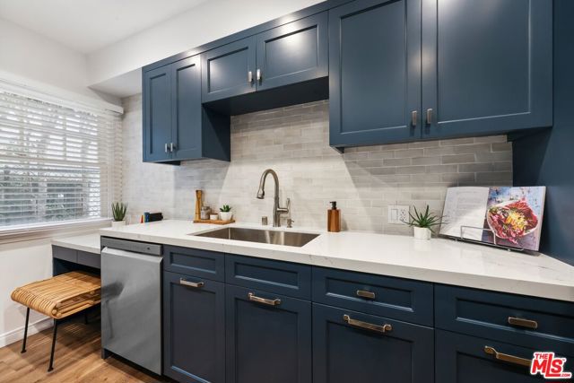 817 6th Street, Santa Monica CA: https://media.crmls.org/mediaz/6902b229-26d3-45cf-be7f-c1a143ef9854.jpg