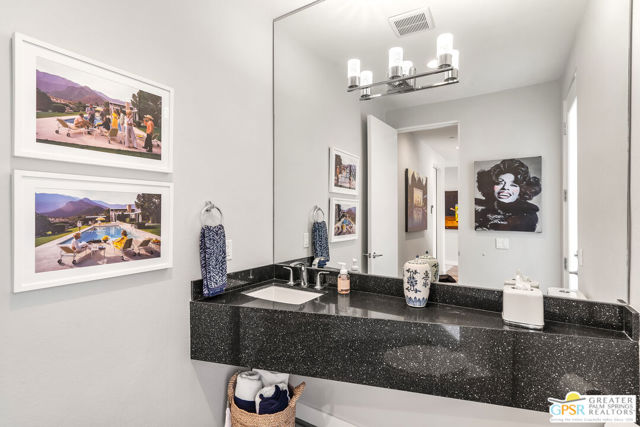 431 Suave Lane, Palm Springs CA: https://media.crmls.org/mediaz/6903c4da-1a55-4e68-b3ea-d1e26c75bd42.jpg