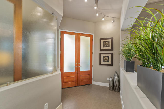 187 Kavenish Drive, Rancho Mirage CA: https://media.crmls.org/mediaz/6904005e-887d-4483-be24-d3e0ea44a13f.jpg