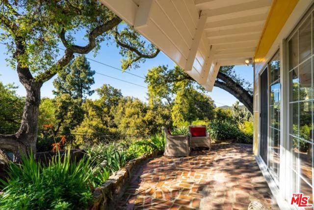 20888 Waveview Drive, Topanga, California 90290, 7 Bedrooms Bedrooms, ,1 BathroomBathrooms,Single Family Residence,For Sale,Waveview,24400817