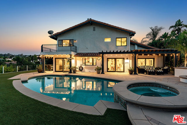 23306 Park Hacienda, Calabasas CA: https://media.crmls.org/mediaz/690494cc-be52-4965-ba17-bba626d92520.jpg